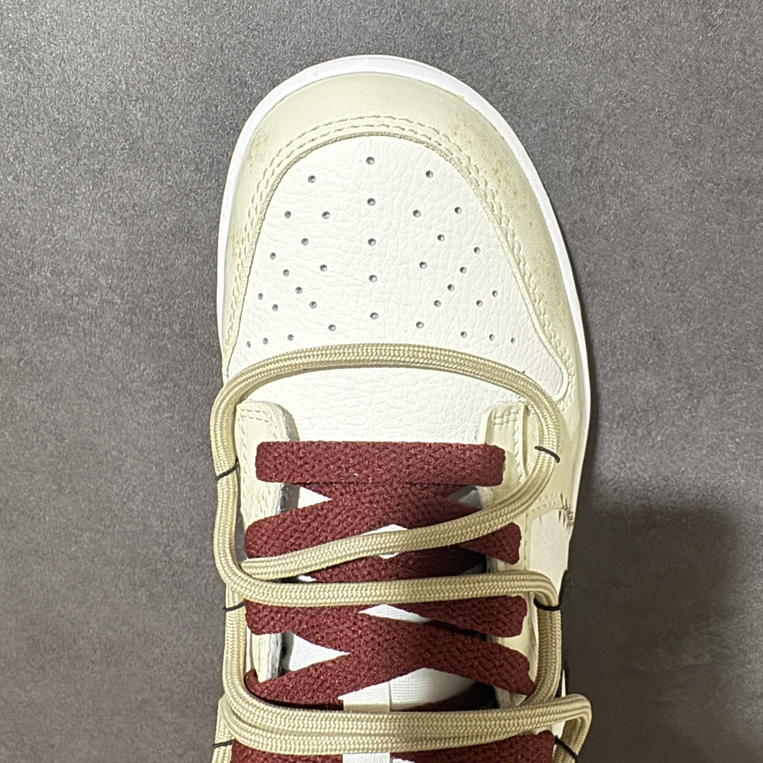 Nike Dunk Low Retro 全新配色 SB顾名思义，具有经典的Dunk血缘，又注入了更多的时尚元素。相较于普