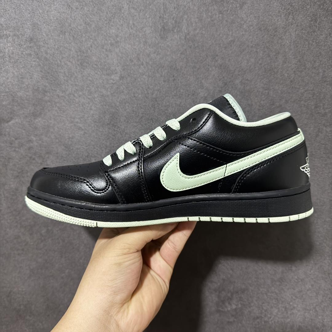 Nike Air Jordan 1 Low AJ1 乔1 耐克 低帮休闲板鞋 同步官方配色 货号:DC0774 008 
