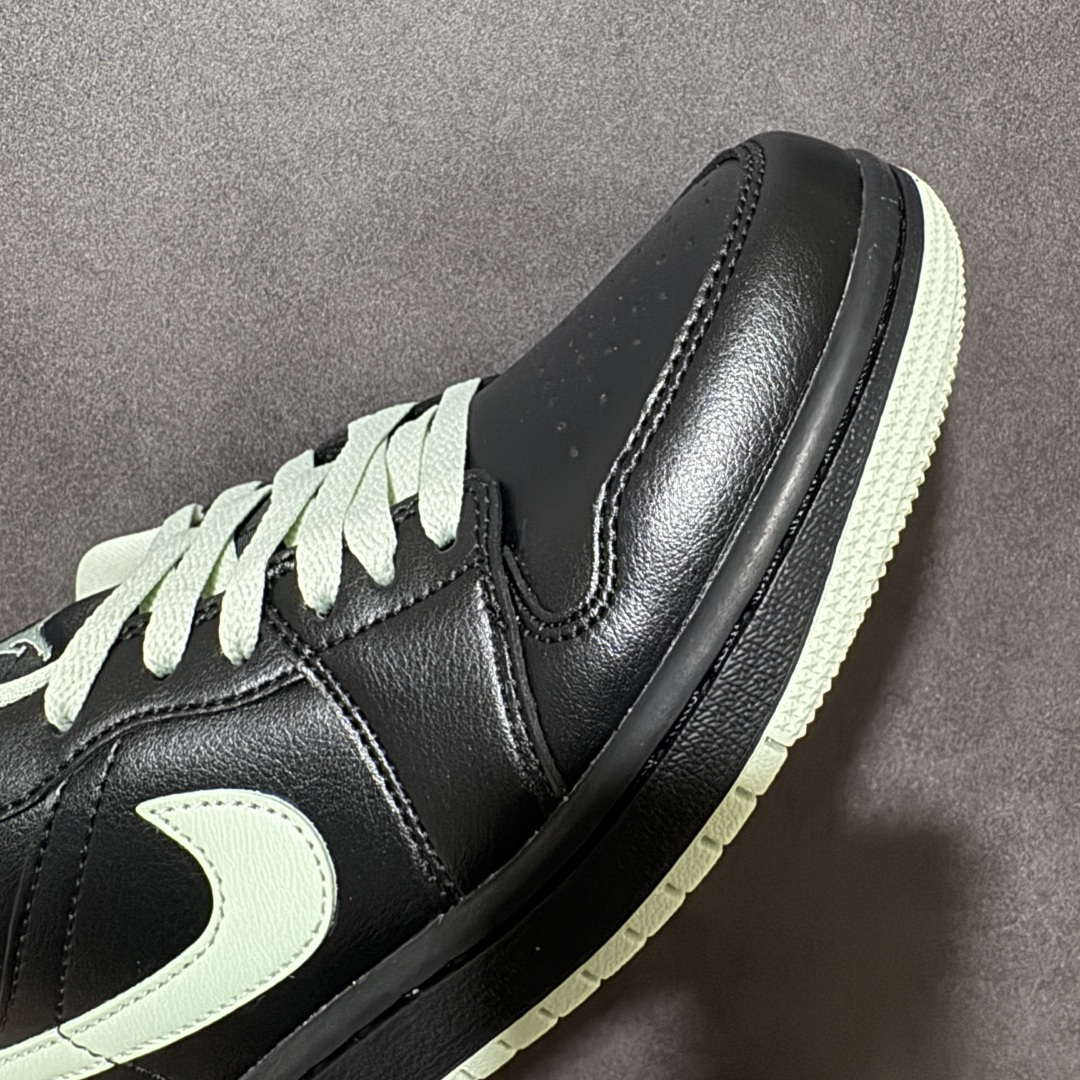 Nike Air Jordan 1 Low AJ1 乔1 耐克 低帮休闲板鞋 同步官方配色 货号:DC0774 008 