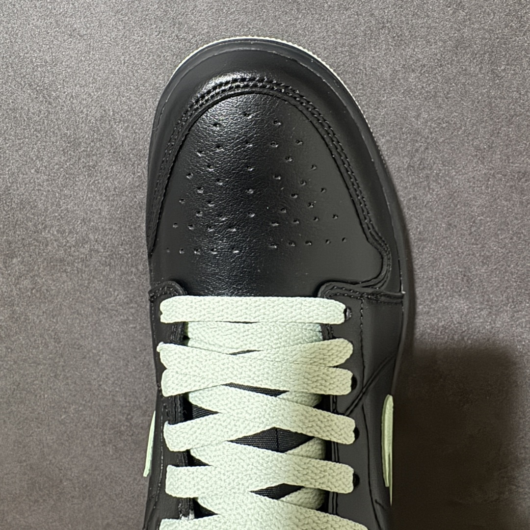 Nike Air Jordan 1 Low AJ1 乔1 耐克 低帮休闲板鞋 同步官方配色 货号:DC0774 008 