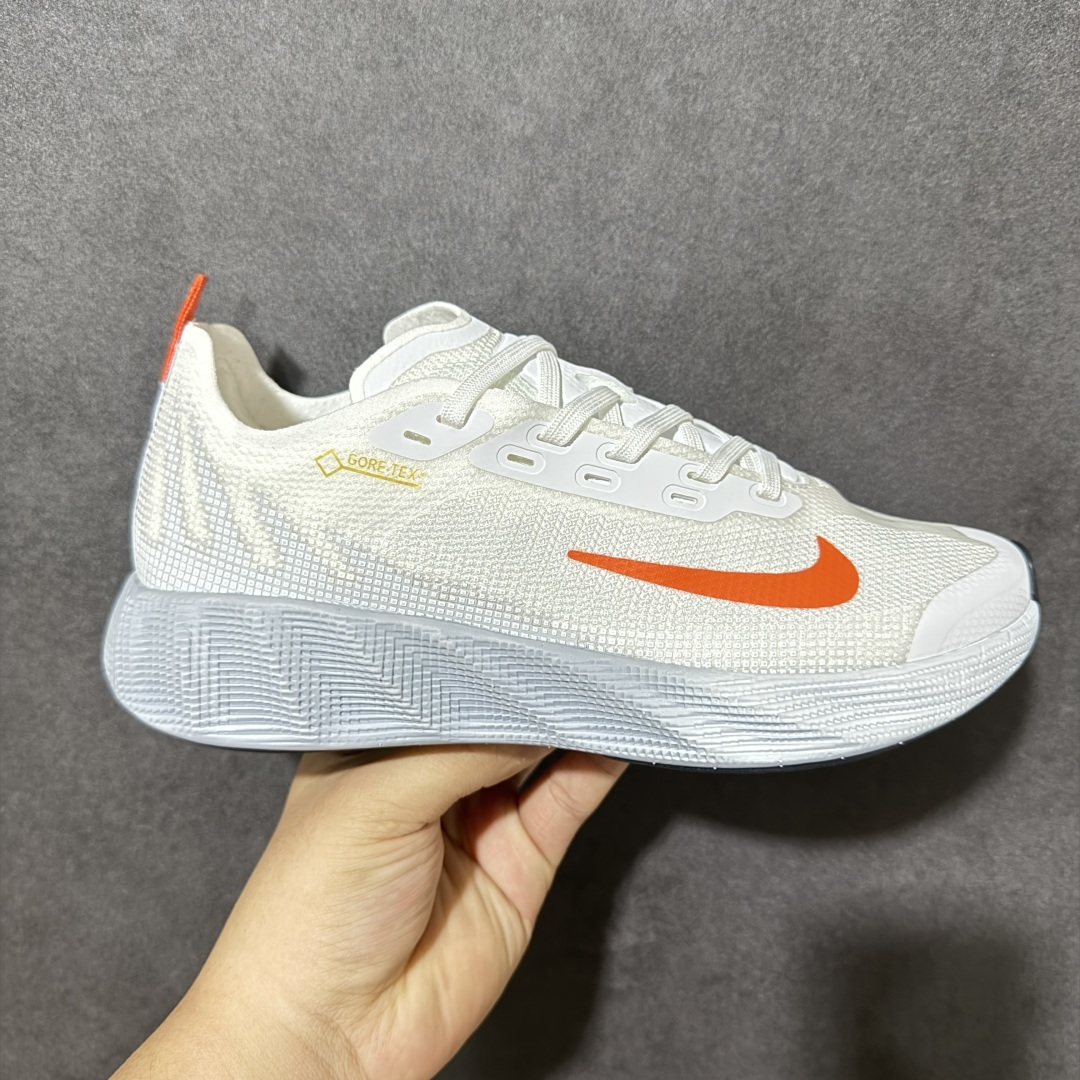 Nike NIKE AVA X耐克顶级迈柔」路跑鞋,通过超强缓震与舒适度的全面提升令跑步更加轻松,缓解冲击压力,加快恢复 Nike NIKE AVA X耐克顶级迈柔」路跑鞋,通过超强缓震与舒适度的全面提升令跑步更加轻松,缓解冲击压力,加快恢复