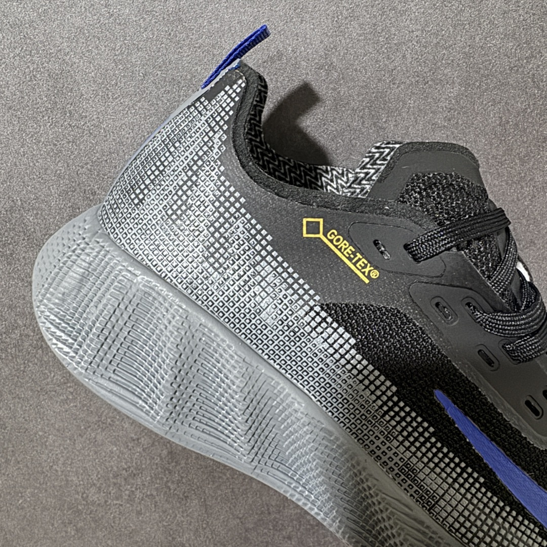 Nike NIKE AVA X耐克顶级迈柔」路跑鞋，通过超强缓震与舒适度的全面提升令跑步更加轻松，缓解冲击压力，加快恢复
