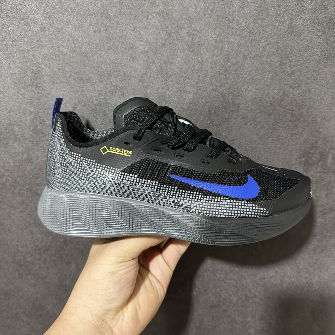 Nike NIKE AVA X耐克顶级迈柔」路跑鞋,通过超强缓震与舒适度的全面提升令跑步更加轻松,缓解冲击压力,加快恢复 Nike NIKE AVA X耐克顶级迈柔」路跑鞋,通过超强缓震与舒适度的全面提升令跑步更加轻松,缓解冲击压力,加快恢复