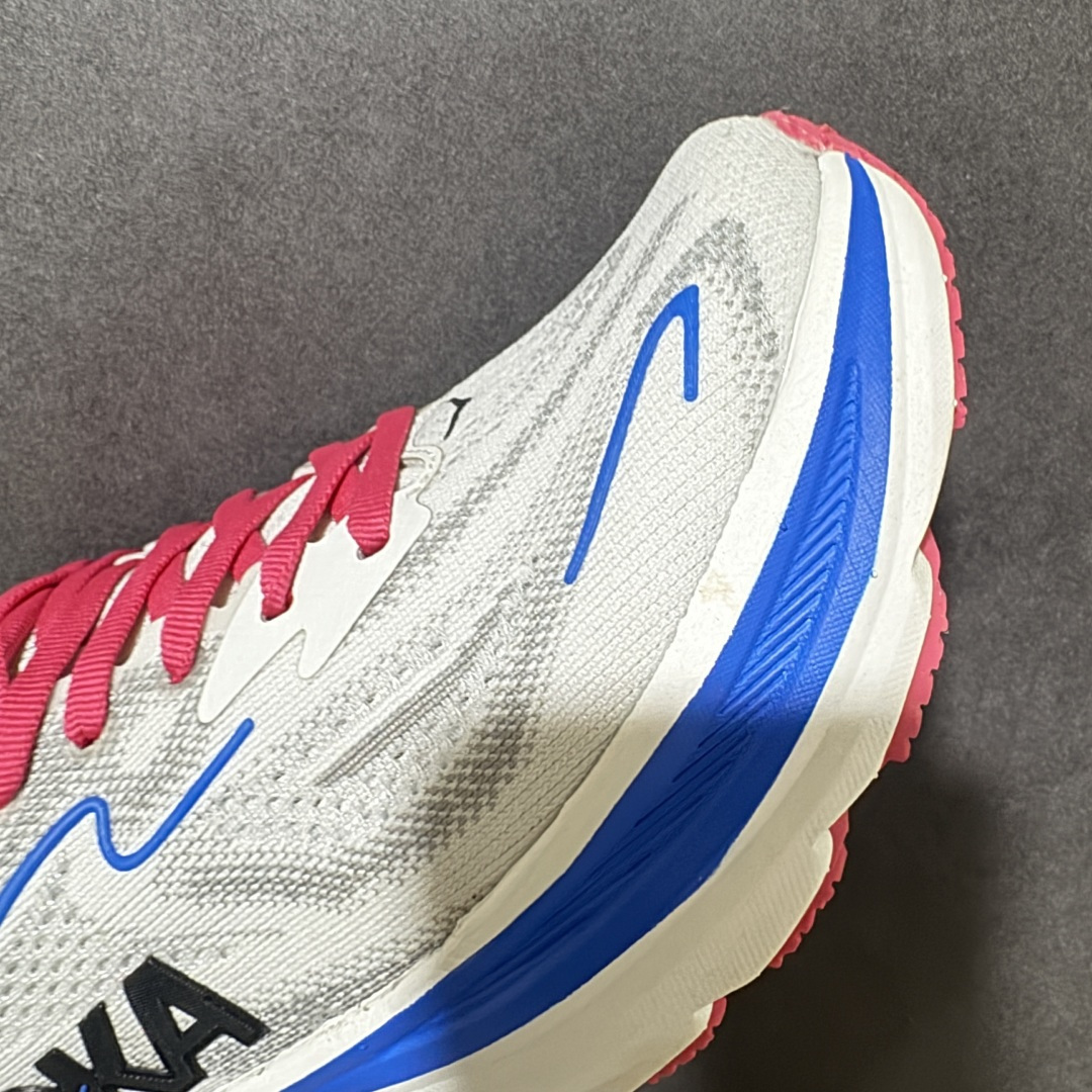 HOKA M CLIFTON 10 轻量低帮户外越野跑鞋 户外山脉越野轻量运动跑鞋 鞋面用轻的无缝架构 鞋带用了弹性不易