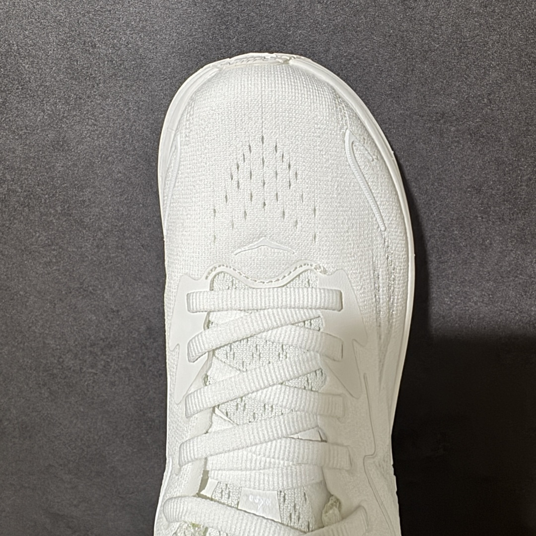 HOKA M CLIFTON 10 轻量低帮户外越野跑鞋 户外山脉越野轻量运动跑鞋 鞋面用轻的无缝架构 鞋带用了弹性不易