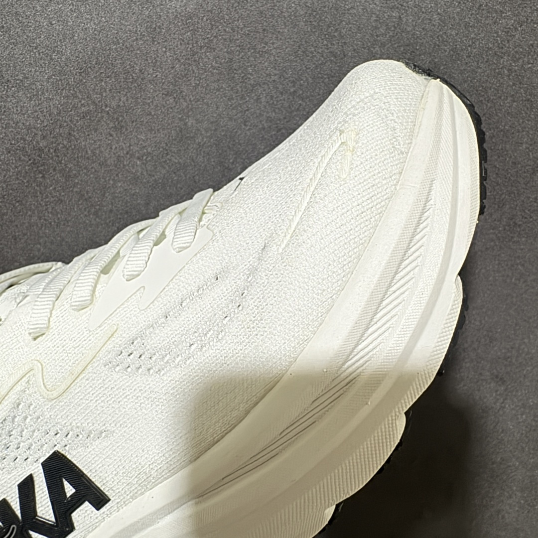 HOKA M CLIFTON 10 轻量低帮户外越野跑鞋 户外山脉越野轻量运动跑鞋 鞋面用轻的无缝架构 鞋带用了弹性不易