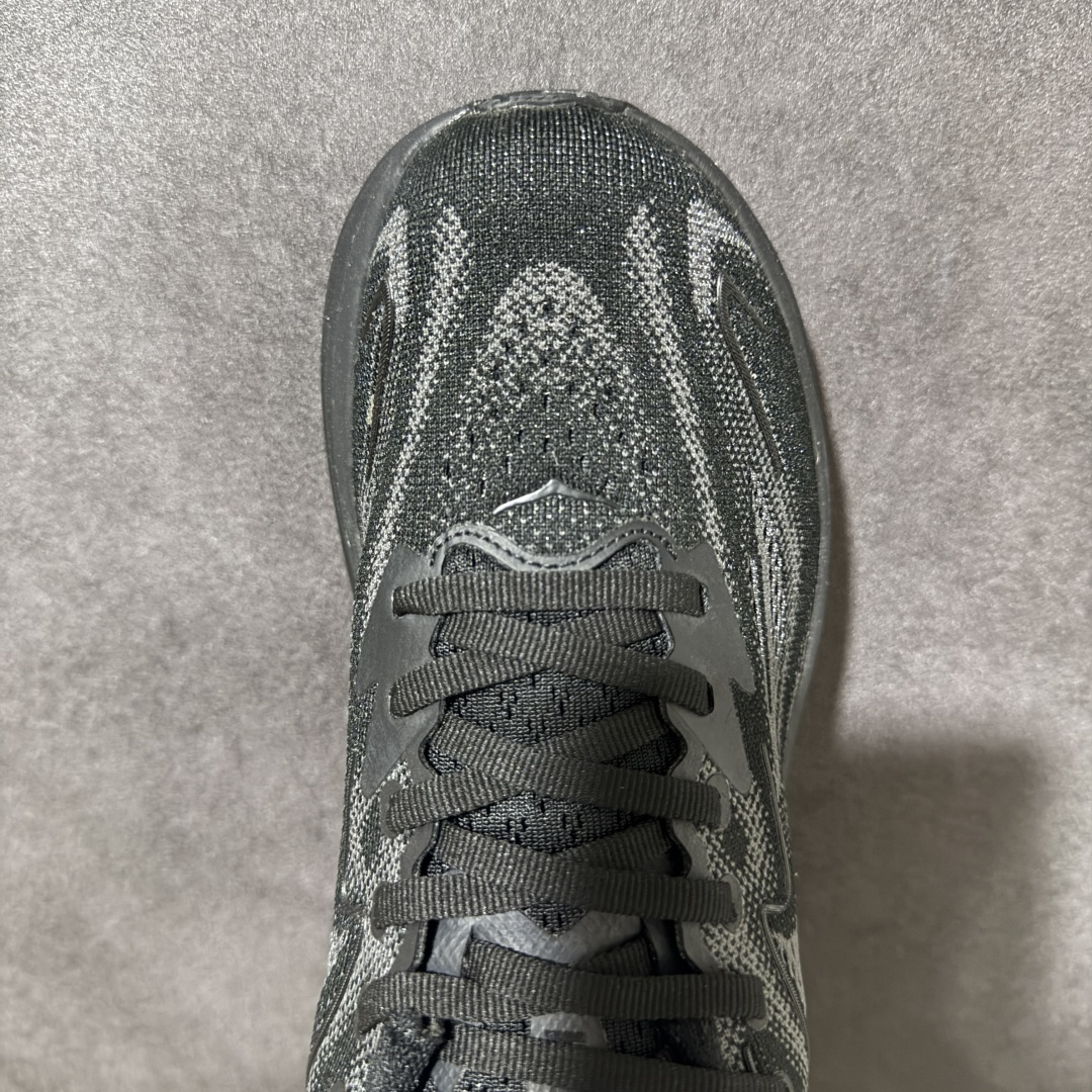 HOKA M CLIFTON 10 轻量低帮户外越野跑鞋 户外山脉越野轻量运动跑鞋 鞋面用轻的无缝架构 鞋带用了弹性不易