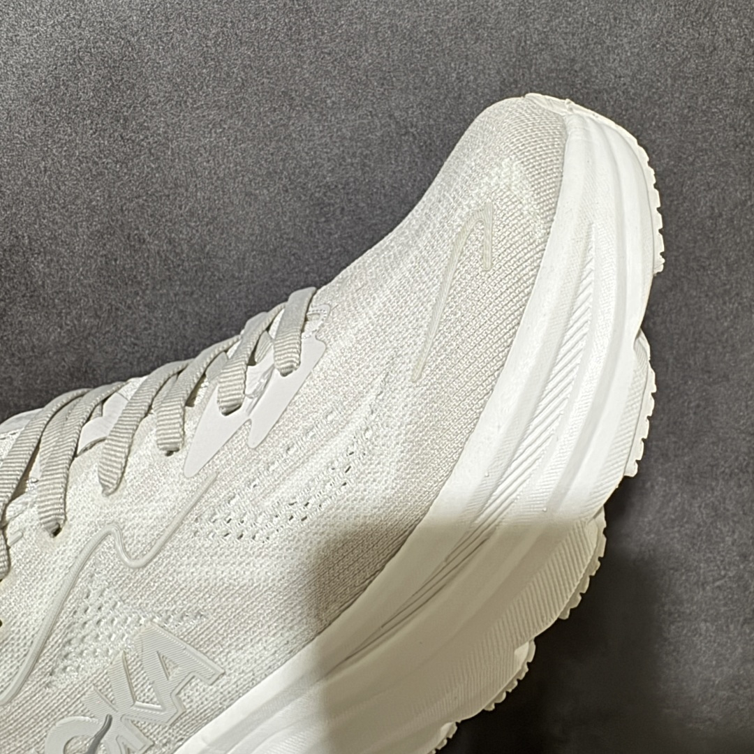 HOKA M CLIFTON 10 轻量低帮户外越野跑鞋 户外山脉越野轻量运动跑鞋 鞋面用轻的无缝架构 鞋带用了弹性不易