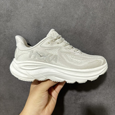 HOKA M CLIFTON 10 轻量低帮户外越野跑鞋 户外山脉越野轻量运动跑鞋 鞋面用轻的无缝架构 鞋带用了弹性不易 HOKA M CLIFTON 10 轻量低帮户外越野跑鞋 户外山脉越野轻量运动跑鞋 鞋面用轻的无缝架构 鞋带用了弹性不易