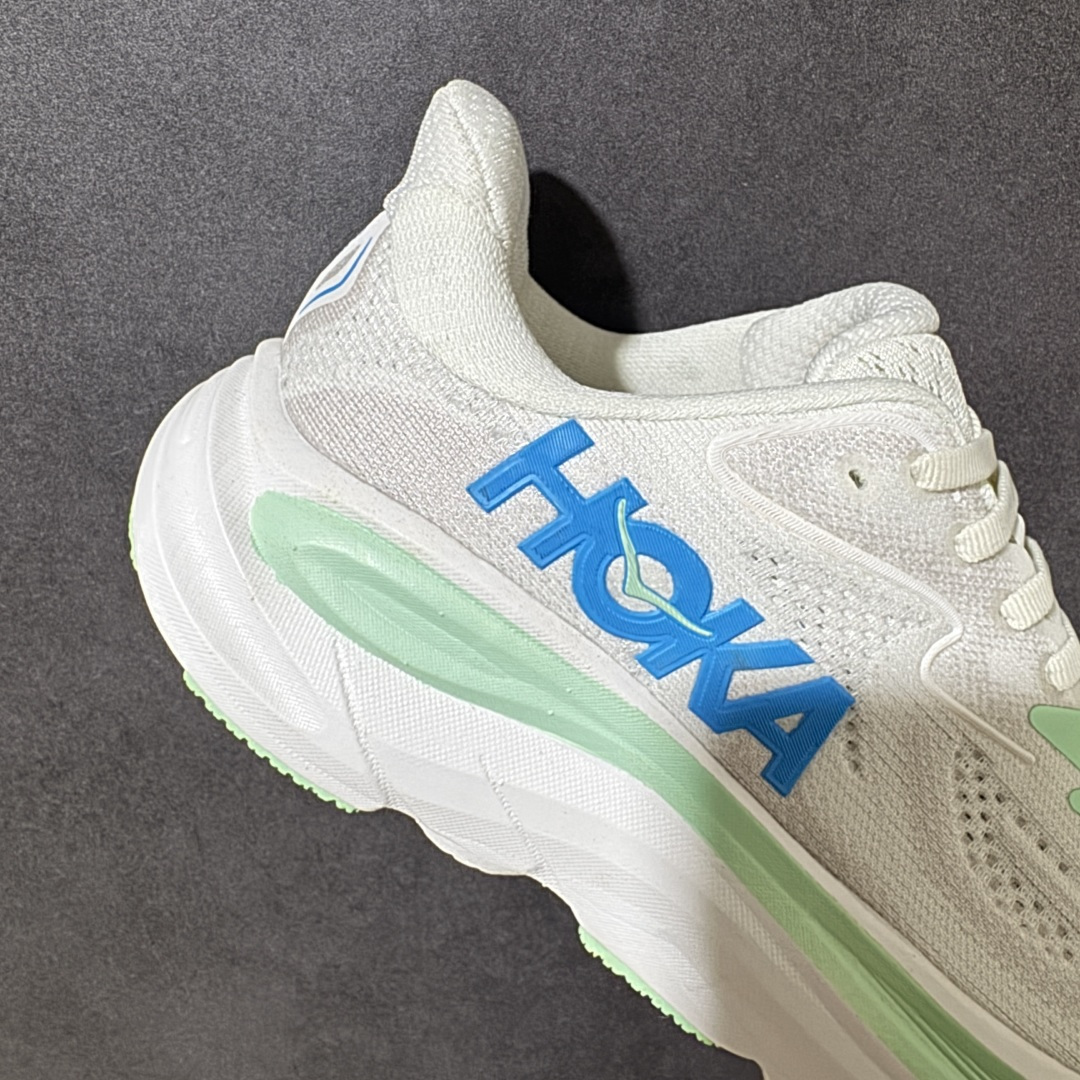 HOKA M CLIFTON 10 轻量低帮户外越野跑鞋 户外山脉越野轻量运动跑鞋 鞋面用轻的无缝架构 鞋带用了弹性不易