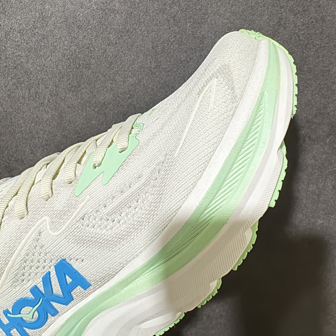 HOKA M CLIFTON 10 轻量低帮户外越野跑鞋 户外山脉越野轻量运动跑鞋 鞋面用轻的无缝架构 鞋带用了弹性不易