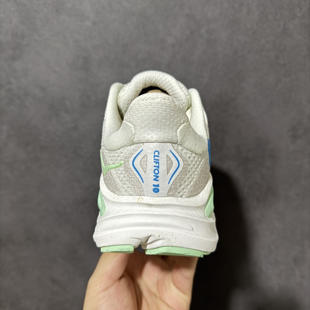 HOKA M CLIFTON 10 轻量低帮户外越野跑鞋 户外山脉越野轻量运动跑鞋 鞋面用轻的无缝架构 鞋带用了弹性不易