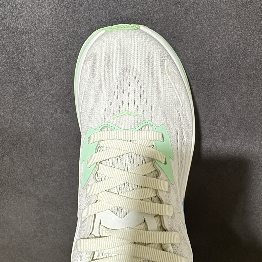 HOKA M CLIFTON 10 轻量低帮户外越野跑鞋 户外山脉越野轻量运动跑鞋 鞋面用轻的无缝架构 鞋带用了弹性不易