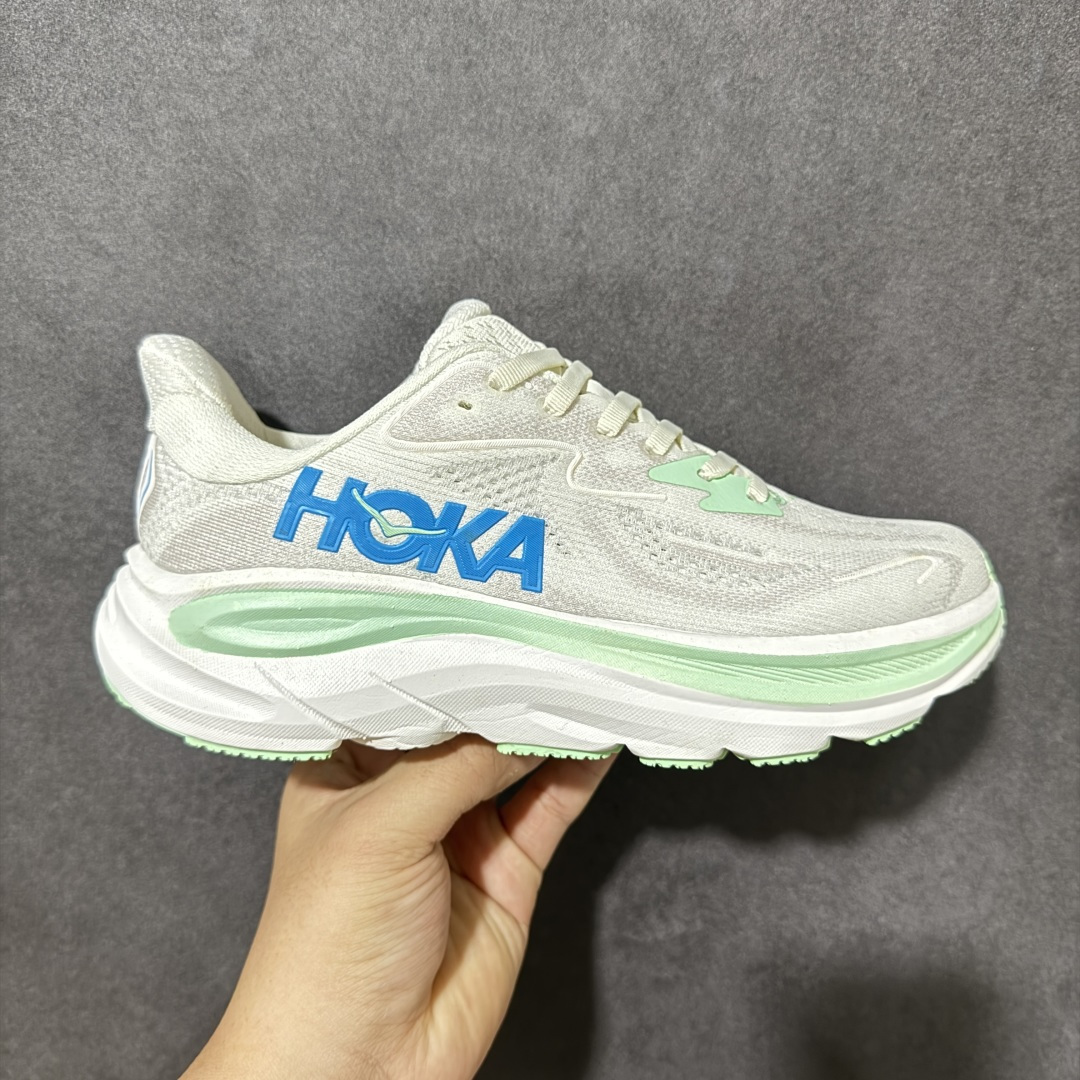 HOKA M CLIFTON 10 轻量低帮户外越野跑鞋 户外山脉越野轻量运动跑鞋 鞋面用轻的无缝架构 鞋带用了弹性不易 HOKA M CLIFTON 10 轻量低帮户外越野跑鞋 户外山脉越野轻量运动跑鞋 鞋面用轻的无缝架构 鞋带用了弹性不易