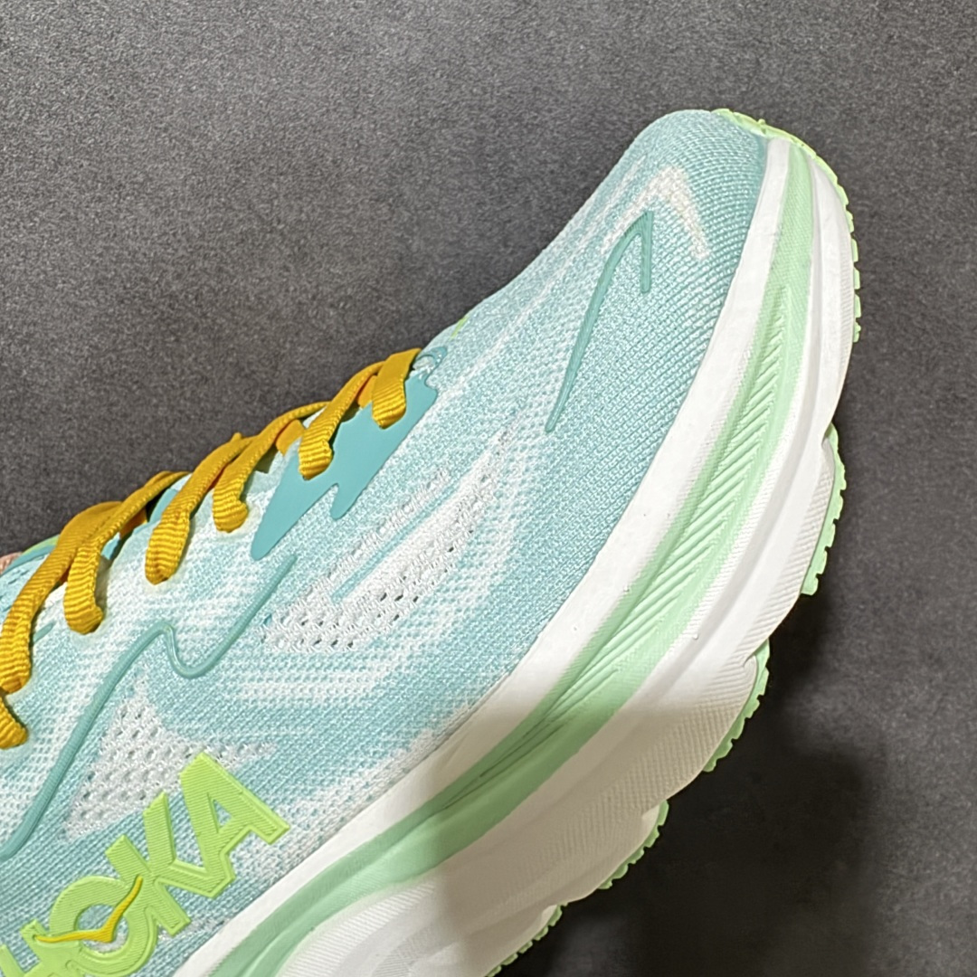 HOKA M CLIFTON 10 轻量低帮户外越野跑鞋 户外山脉越野轻量运动跑鞋 鞋面用轻的无缝架构 鞋带用了弹性不易