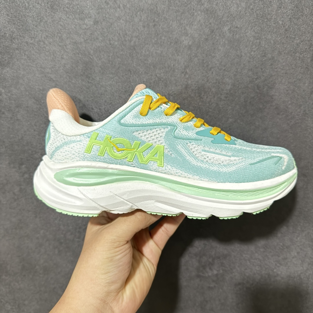 HOKA M CLIFTON 10 轻量低帮户外越野跑鞋 户外山脉越野轻量运动跑鞋 鞋面用轻的无缝架构 鞋带用了弹性不易 HOKA M CLIFTON 10 轻量低帮户外越野跑鞋 户外山脉越野轻量运动跑鞋 鞋面用轻的无缝架构 鞋带用了弹性不易