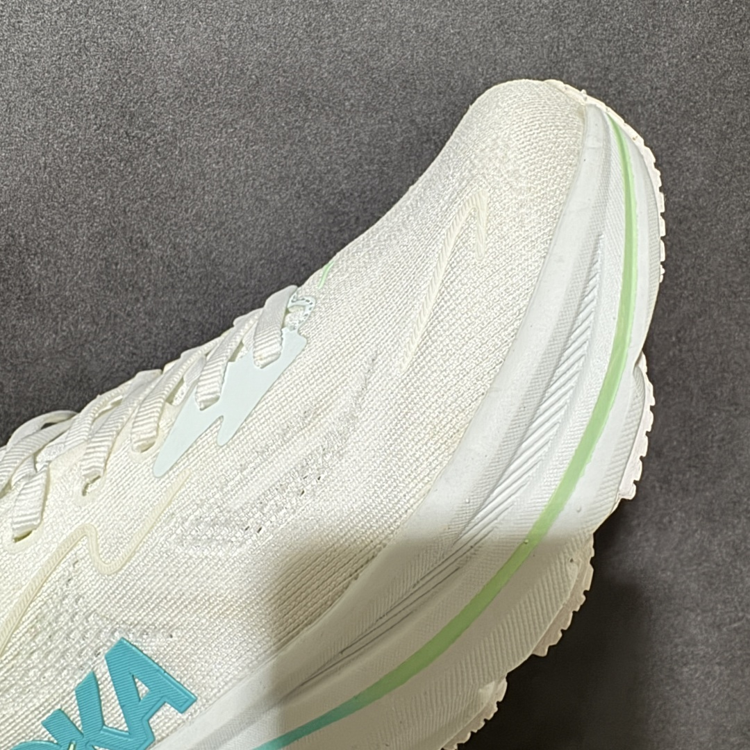 HOKA M CLIFTON 10 轻量低帮户外越野跑鞋 户外山脉越野轻量运动跑鞋 鞋面用轻的无缝架构 鞋带用了弹性不易