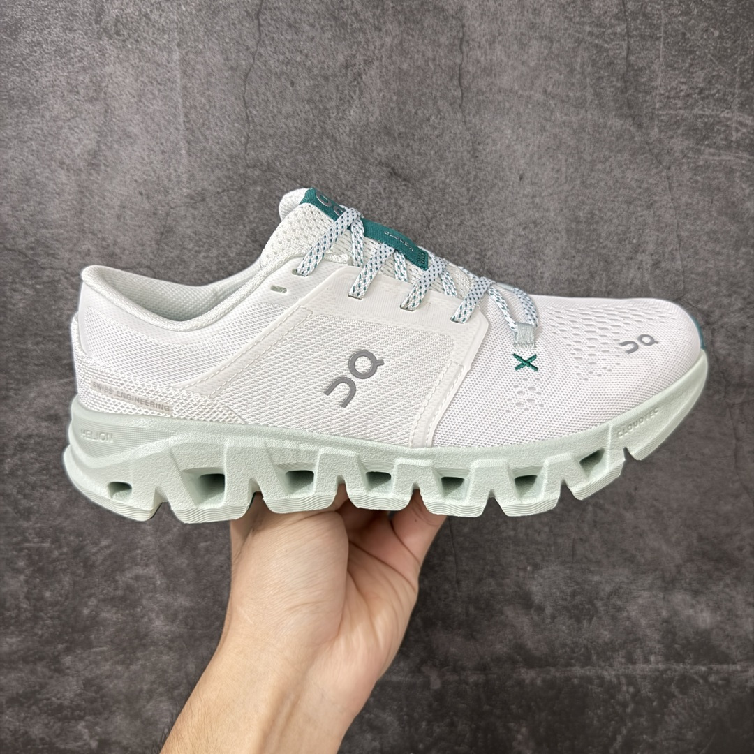 On Cloud X 5昂跑 舒适柔软 休闲 跑步鞋 On昂跑Cloud X5适合日常休闲穿着,云状结构提供柔软的缓震脚 On Cloud X 5昂跑 舒适柔软 休闲 跑步鞋 On昂跑Cloud X5适合日常休闲穿着,云状结构提供柔软的缓震脚