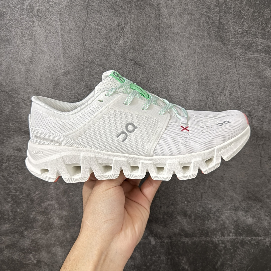 On Cloud X 5昂跑 舒适柔软 休闲 跑步鞋 On昂跑Cloud X5适合日常休闲穿着,云状结构提供柔软的缓震脚 On Cloud X 5昂跑 舒适柔软 休闲 跑步鞋 On昂跑Cloud X5适合日常休闲穿着,云状结构提供柔软的缓震脚