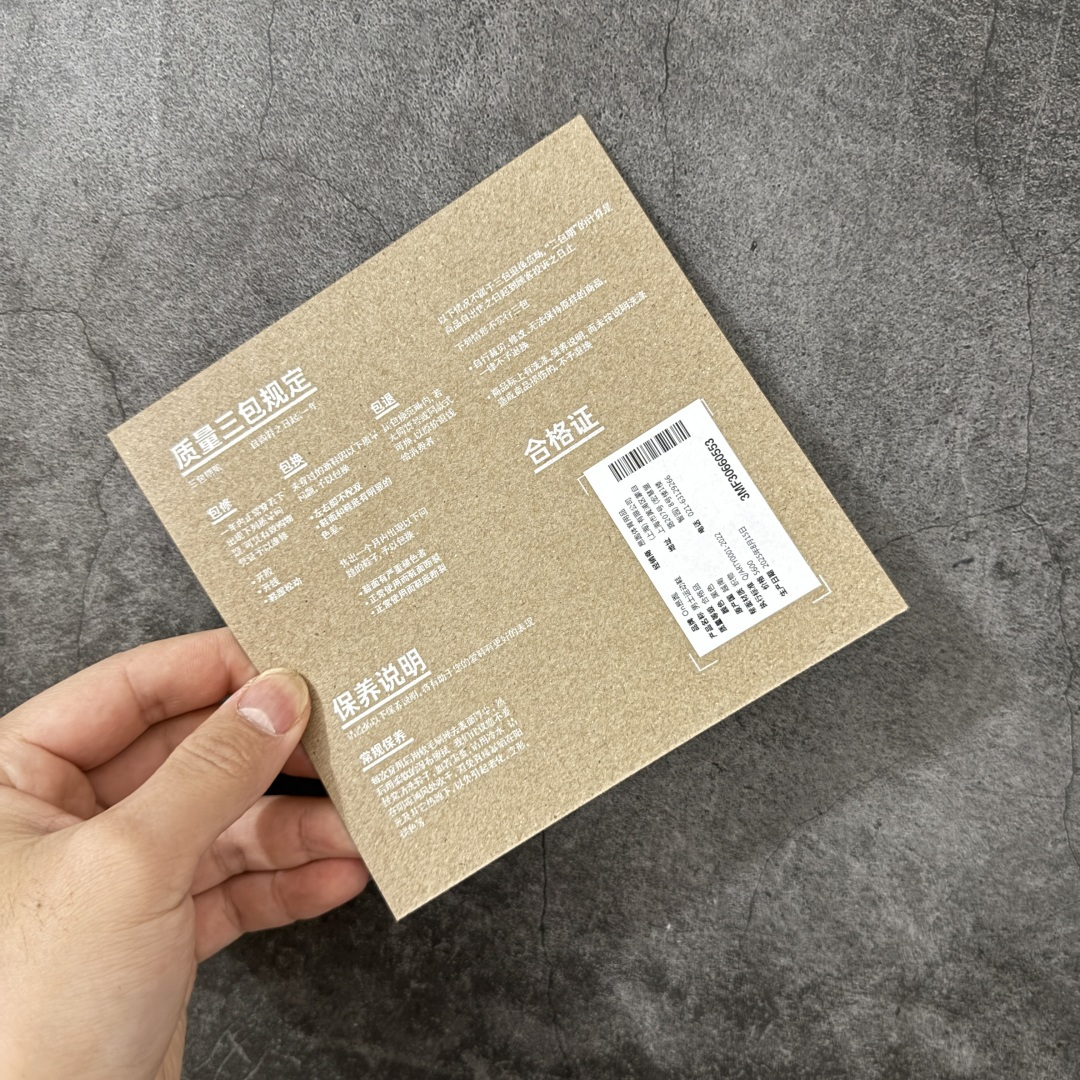 LOEWE罗意威 x ON昂跑 联名款 Cloudsolo系列 •原鞋一致橡胶底 原版高弹MD 加爆米花料 •正确后跟小