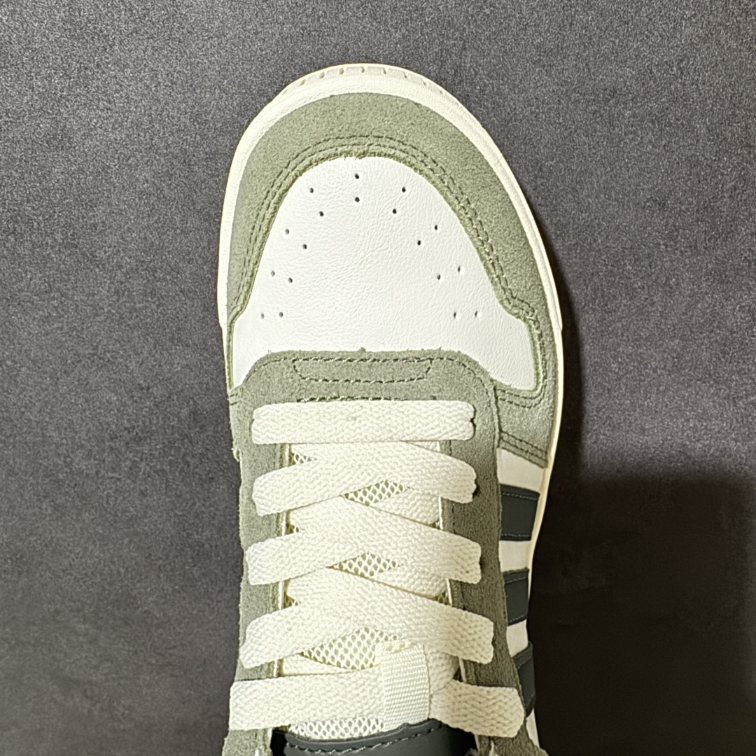 Adidas D-PAD Classic 阿迪达斯 舒适百搭 防滑耐磨 低帮 板鞋 货号:KH8222 尺码:36 36
