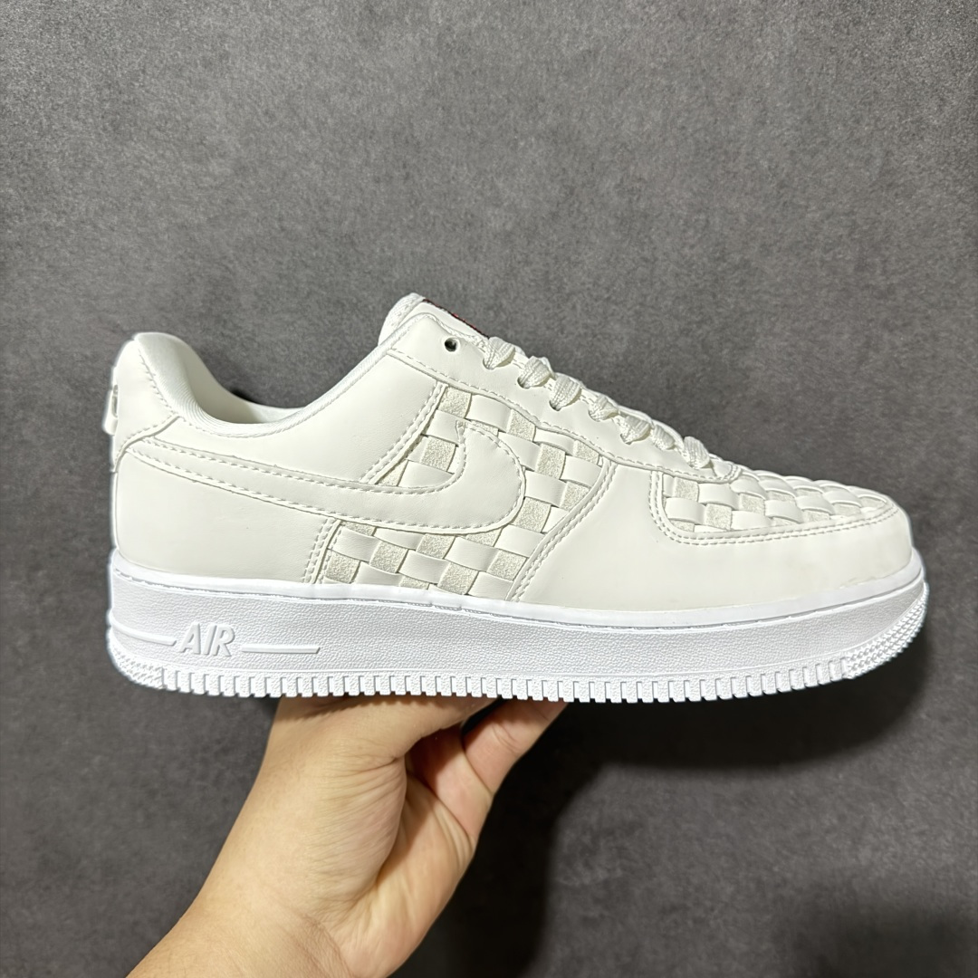 Nike Air Force 1 Low "Woven"(编织款) 方格编织皮革拼接 厚底 AIR 休闲板鞋 内置气垫提 Nike Air Force 1 Low "Woven"(编织款) 方格编织皮革拼接 厚底 AIR 休闲板鞋 内置气垫提