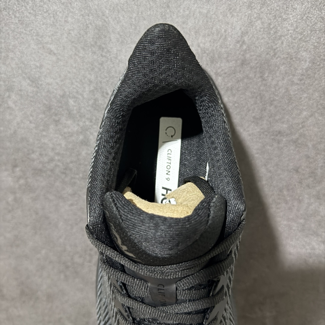 HOKA W CLIFTON PRO 轻量低帮户外越野跑鞋 户外山脉越野轻量运动跑鞋 鞋面用轻的无缝架构 鞋带用了弹性不