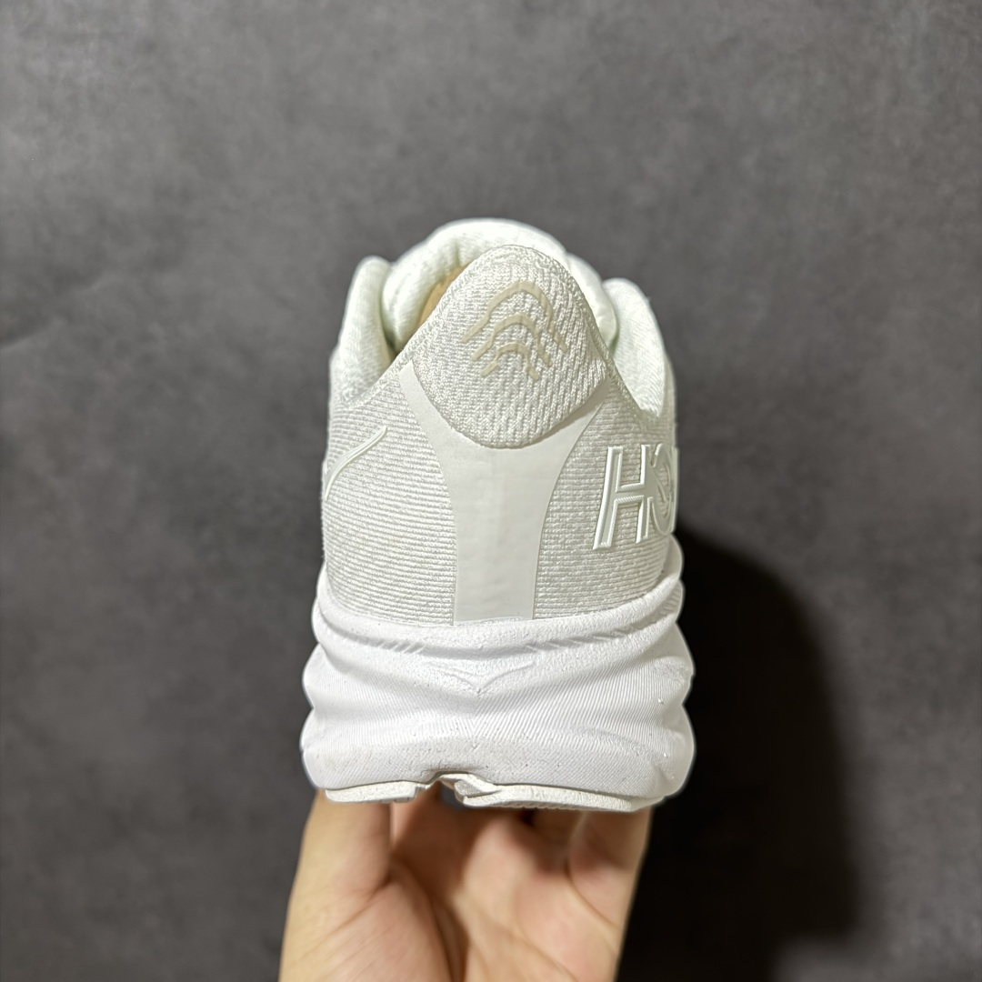 HOKA W CLIFTON PRO 轻量低帮户外越野跑鞋 户外山脉越野轻量运动跑鞋 鞋面用轻的无缝架构 鞋带用了弹性不