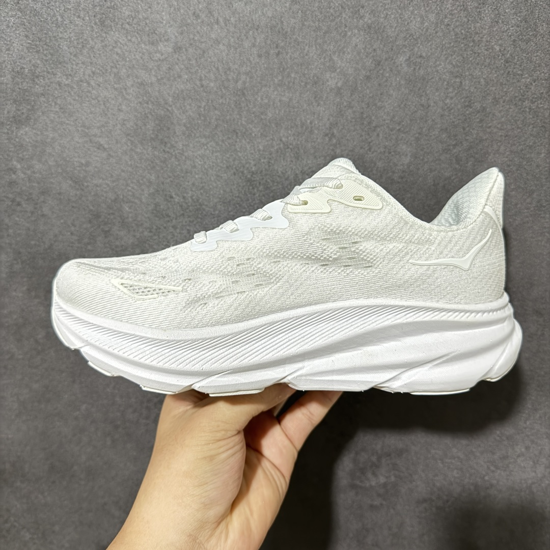 HOKA W CLIFTON PRO 轻量低帮户外越野跑鞋 户外山脉越野轻量运动跑鞋 鞋面用轻的无缝架构 鞋带用了弹性不