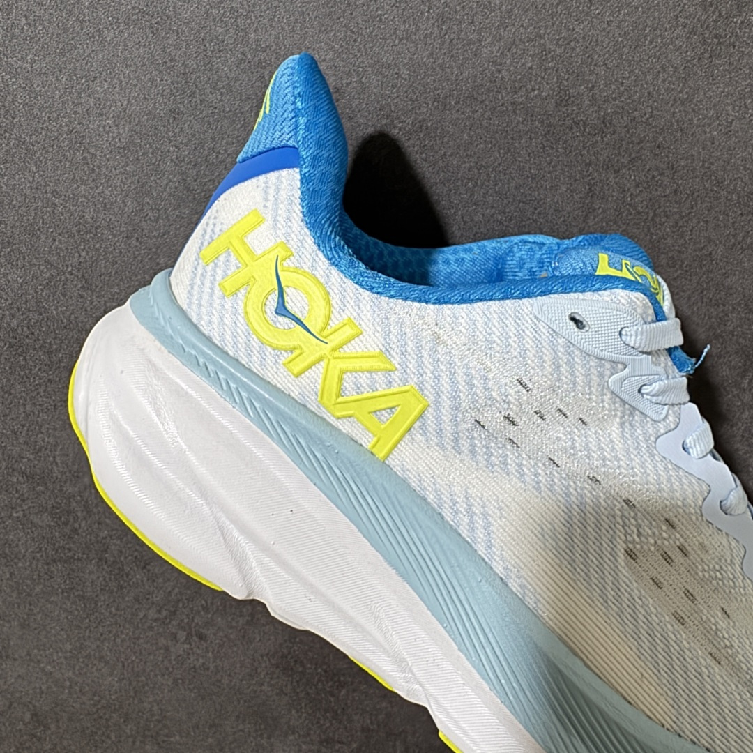 HOKA W CLIFTON PRO 轻量低帮户外越野跑鞋 户外山脉越野轻量运动跑鞋 鞋面用轻的无缝架构 鞋带用了弹性不