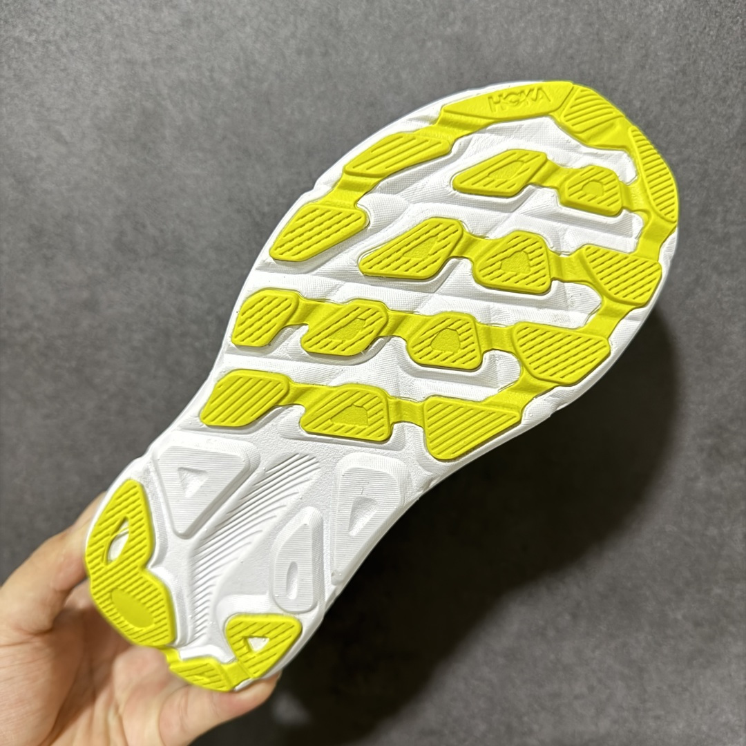 HOKA W CLIFTON PRO 轻量低帮户外越野跑鞋 户外山脉越野轻量运动跑鞋 鞋面用轻的无缝架构 鞋带用了弹性不