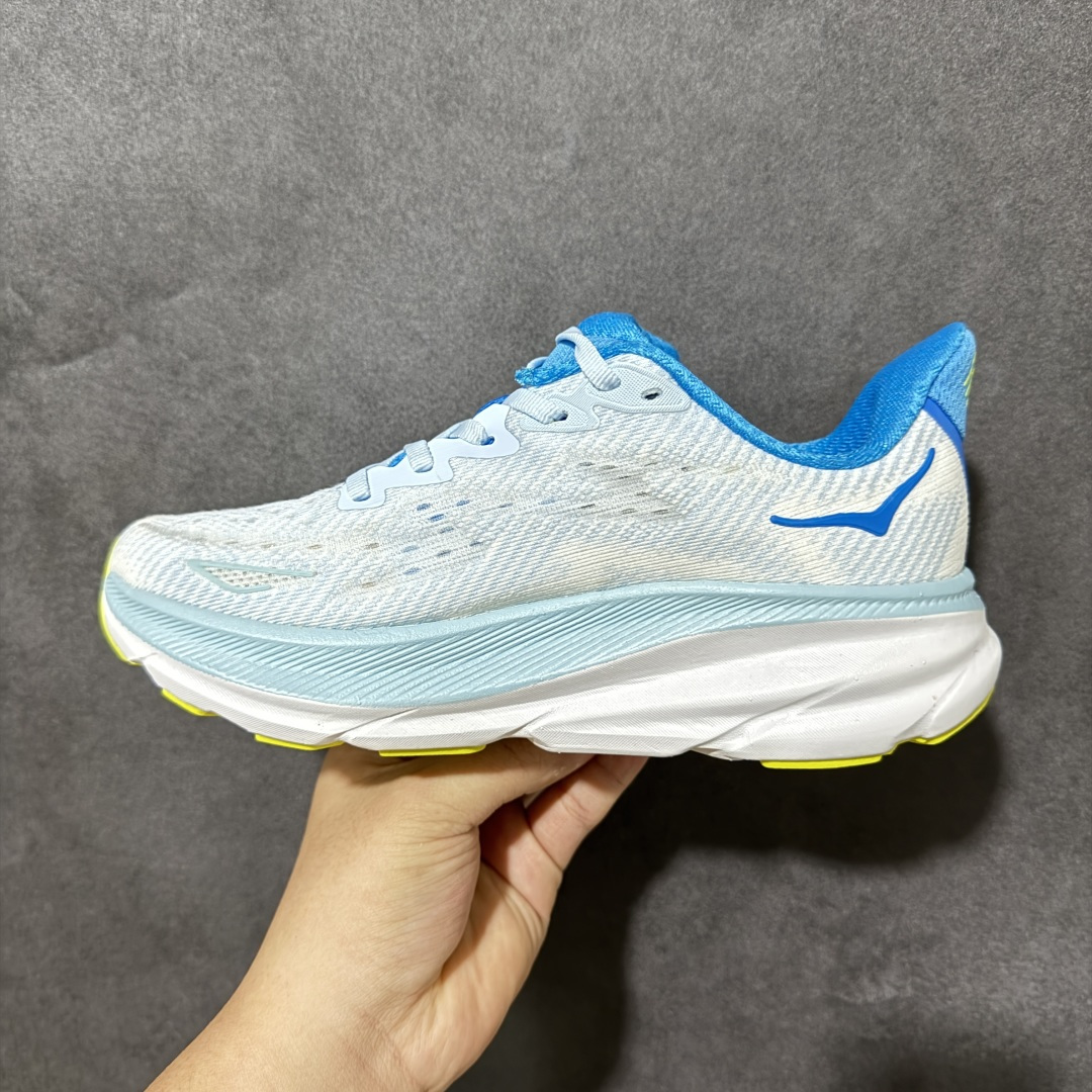 HOKA W CLIFTON PRO 轻量低帮户外越野跑鞋 户外山脉越野轻量运动跑鞋 鞋面用轻的无缝架构 鞋带用了弹性不