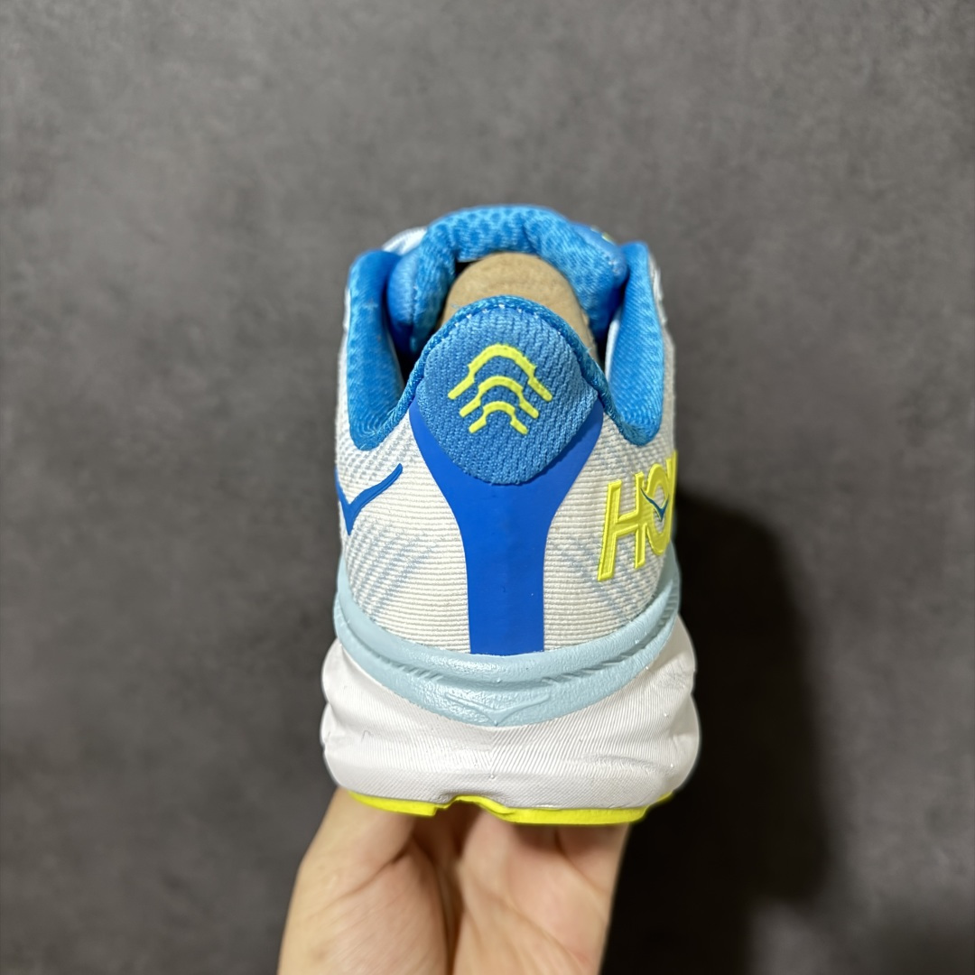 HOKA W CLIFTON PRO 轻量低帮户外越野跑鞋 户外山脉越野轻量运动跑鞋 鞋面用轻的无缝架构 鞋带用了弹性不