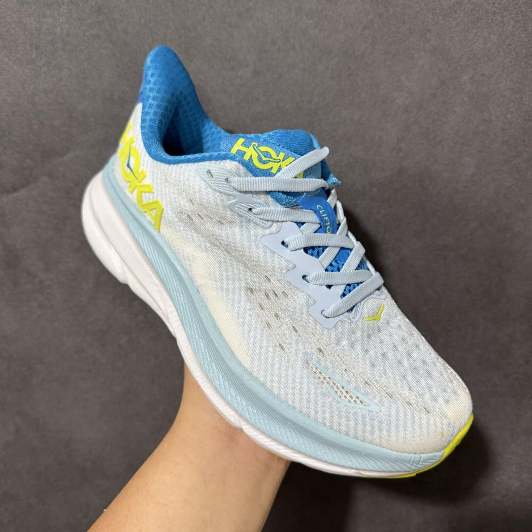 HOKA W CLIFTON PRO 轻量低帮户外越野跑鞋 户外山脉越野轻量运动跑鞋 鞋面用轻的无缝架构 鞋带用了弹性不
