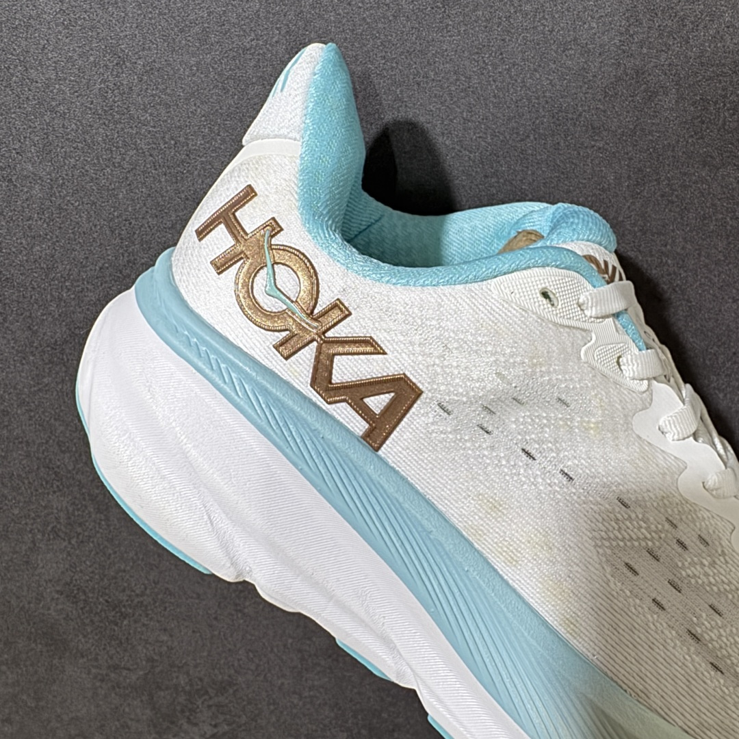 HOKA W CLIFTON PRO 轻量低帮户外越野跑鞋 户外山脉越野轻量运动跑鞋 鞋面用轻的无缝架构 鞋带用了弹性不