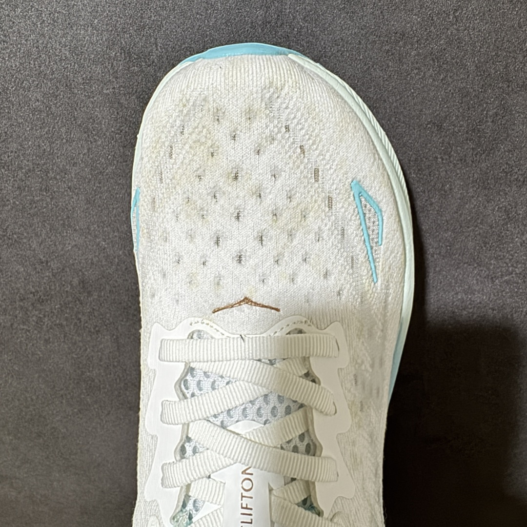 HOKA W CLIFTON PRO 轻量低帮户外越野跑鞋 户外山脉越野轻量运动跑鞋 鞋面用轻的无缝架构 鞋带用了弹性不
