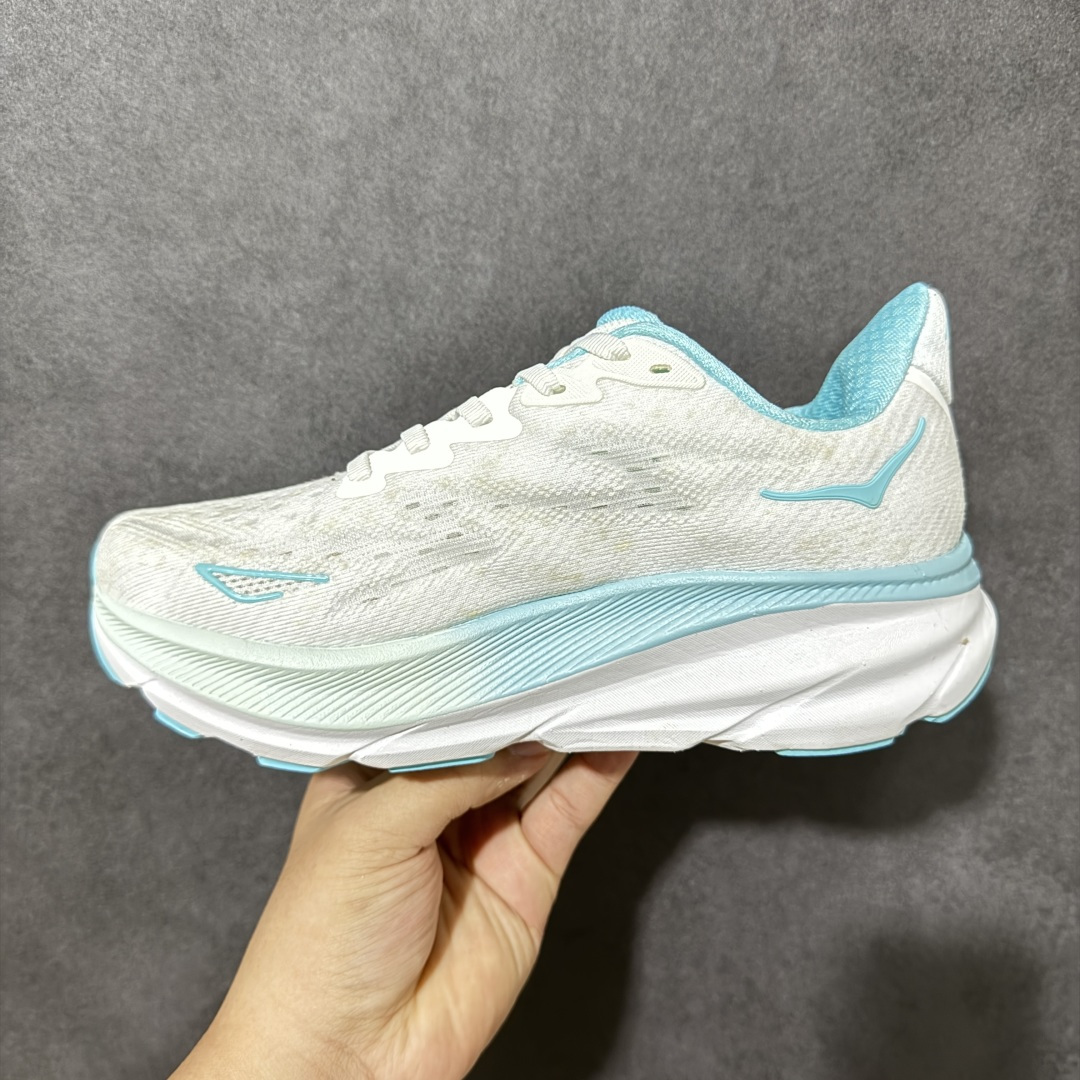 HOKA W CLIFTON PRO 轻量低帮户外越野跑鞋 户外山脉越野轻量运动跑鞋 鞋面用轻的无缝架构 鞋带用了弹性不