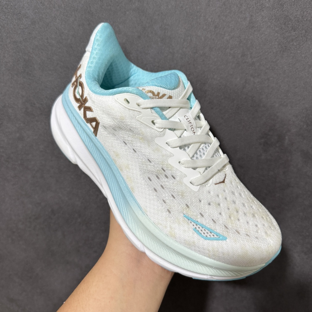 HOKA W CLIFTON PRO 轻量低帮户外越野跑鞋 户外山脉越野轻量运动跑鞋 鞋面用轻的无缝架构 鞋带用了弹性不