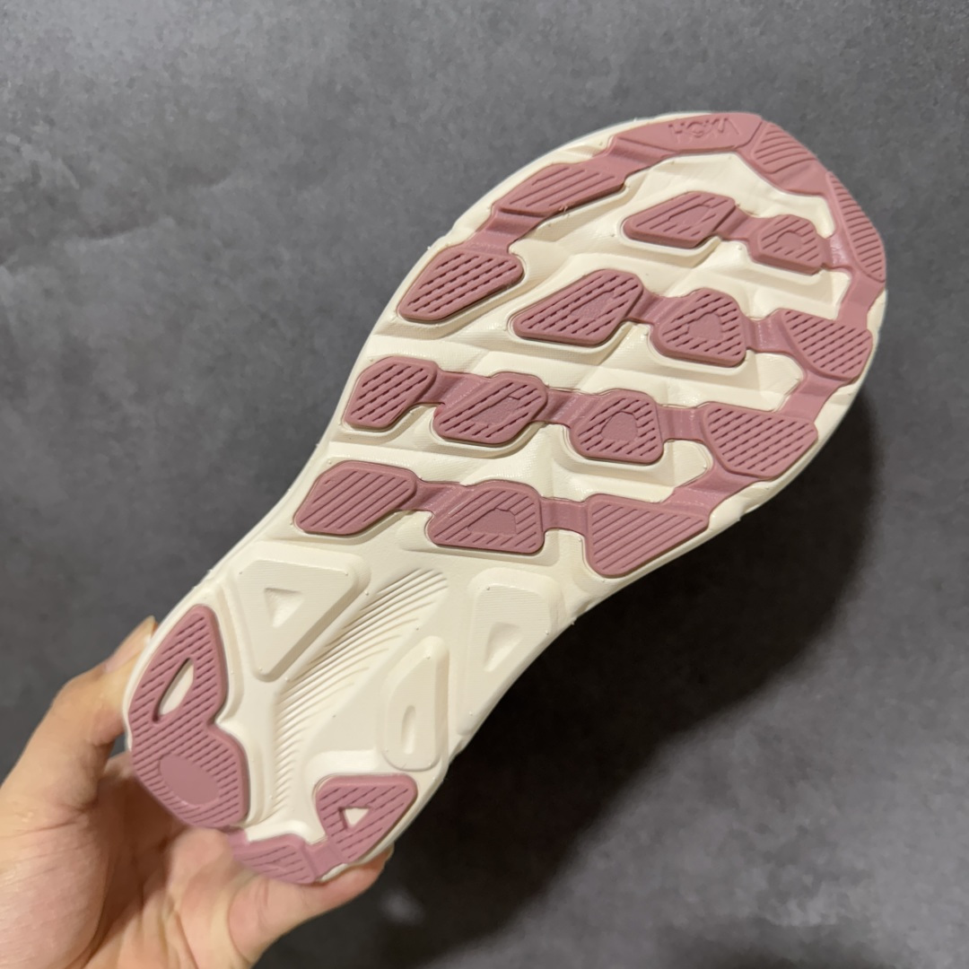 HOKA W CLIFTON PRO 轻量低帮户外越野跑鞋 户外山脉越野轻量运动跑鞋 鞋面用轻的无缝架构 鞋带用了弹性不