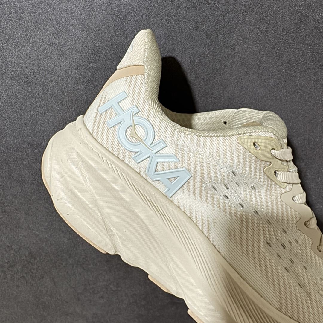 HOKA W CLIFTON PRO 轻量低帮户外越野跑鞋 户外山脉越野轻量运动跑鞋 鞋面用轻的无缝架构 鞋带用了弹性不