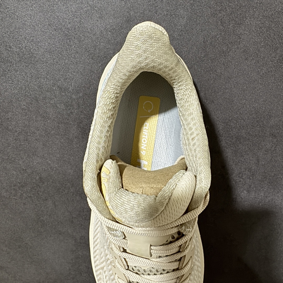 HOKA W CLIFTON PRO 轻量低帮户外越野跑鞋 户外山脉越野轻量运动跑鞋 鞋面用轻的无缝架构 鞋带用了弹性不