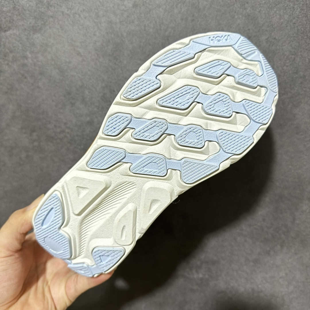 HOKA W CLIFTON PRO 轻量低帮户外越野跑鞋 户外山脉越野轻量运动跑鞋 鞋面用轻的无缝架构 鞋带用了弹性不