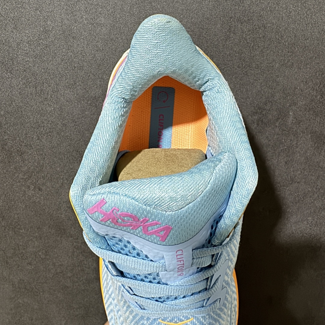 HOKA W CLIFTON PRO 轻量低帮户外越野跑鞋 户外山脉越野轻量运动跑鞋 鞋面用轻的无缝架构 鞋带用了弹性不
