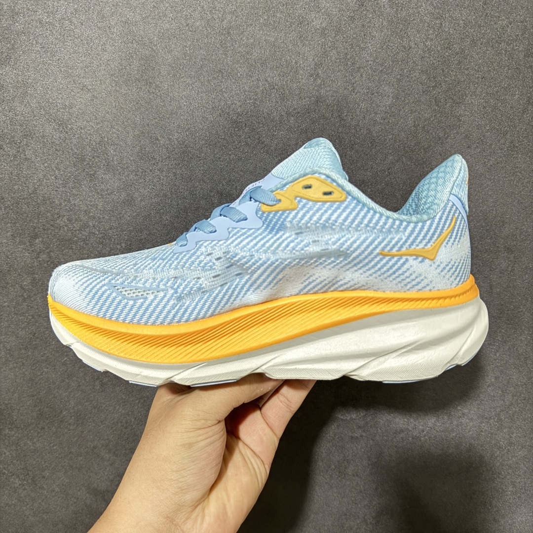 HOKA W CLIFTON PRO 轻量低帮户外越野跑鞋 户外山脉越野轻量运动跑鞋 鞋面用轻的无缝架构 鞋带用了弹性不