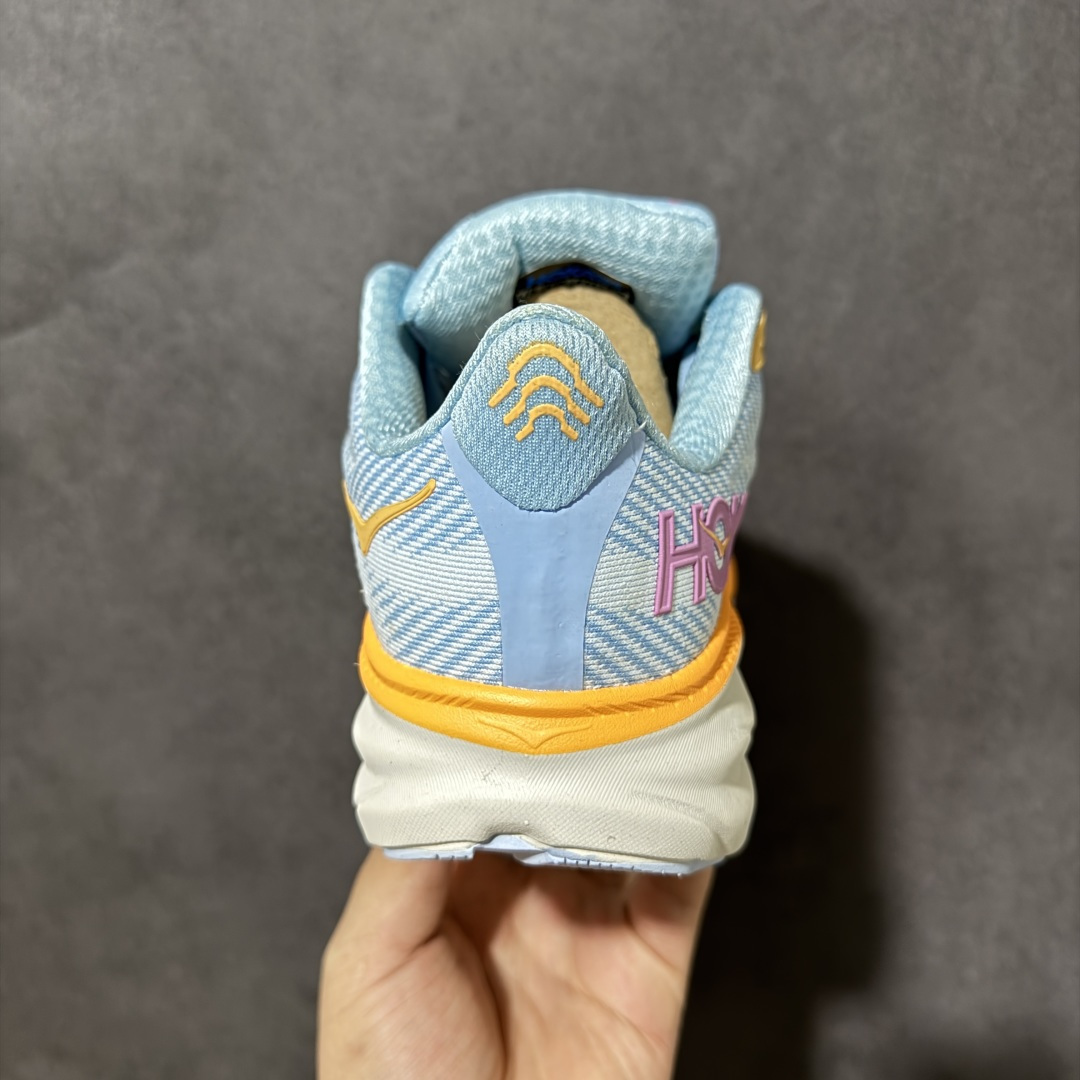 HOKA W CLIFTON PRO 轻量低帮户外越野跑鞋 户外山脉越野轻量运动跑鞋 鞋面用轻的无缝架构 鞋带用了弹性不
