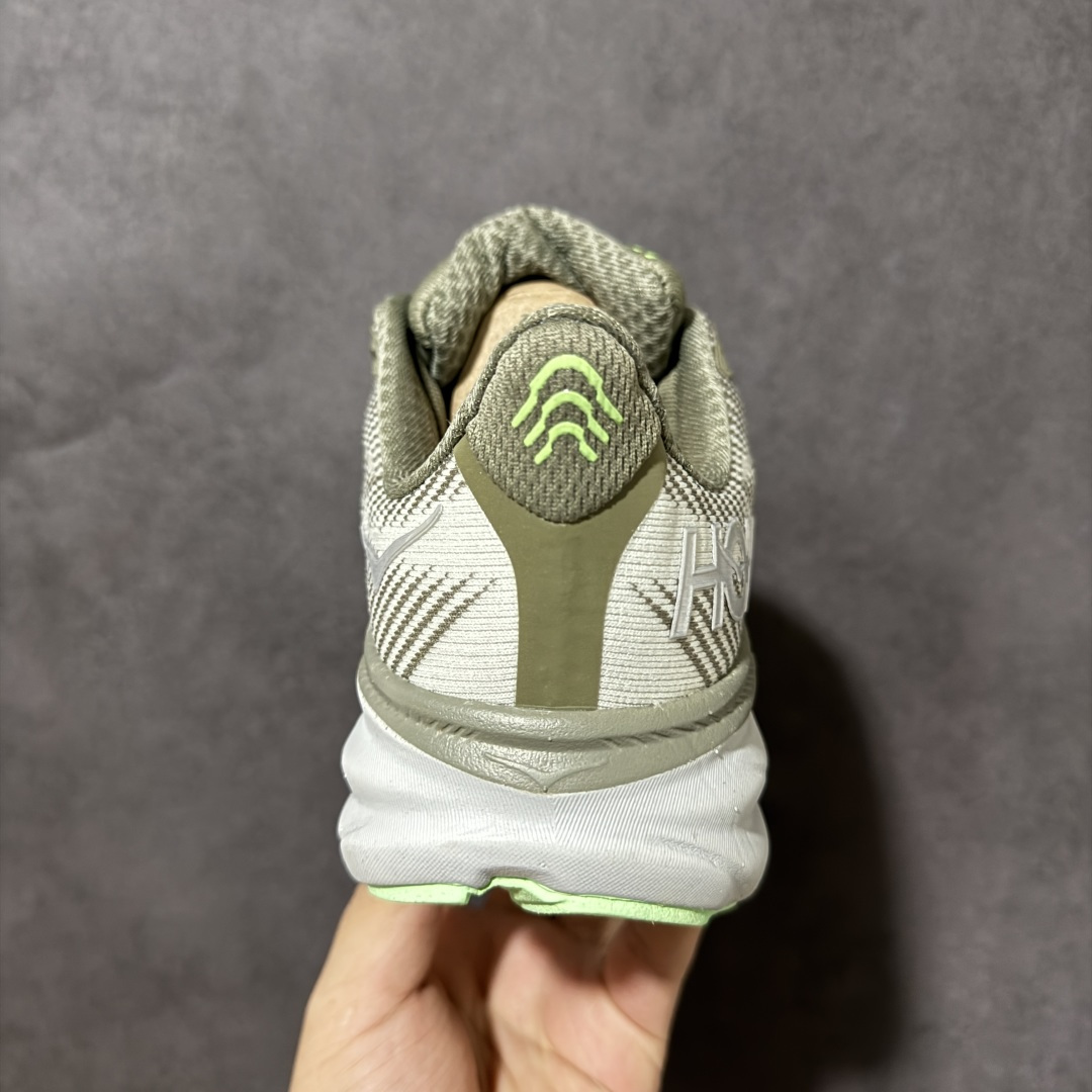 HOKA W CLIFTON PRO 轻量低帮户外越野跑鞋 户外山脉越野轻量运动跑鞋 鞋面用轻的无缝架构 鞋带用了弹性不