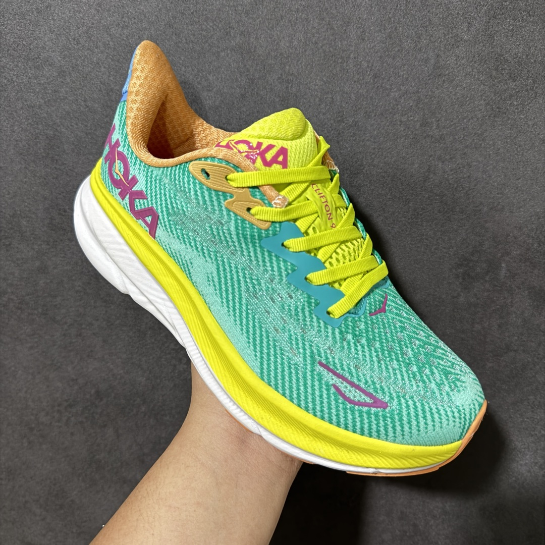 HOKA W CLIFTON PRO 轻量低帮户外越野跑鞋 户外山脉越野轻量运动跑鞋 鞋面用轻的无缝架构 鞋带用了弹性不