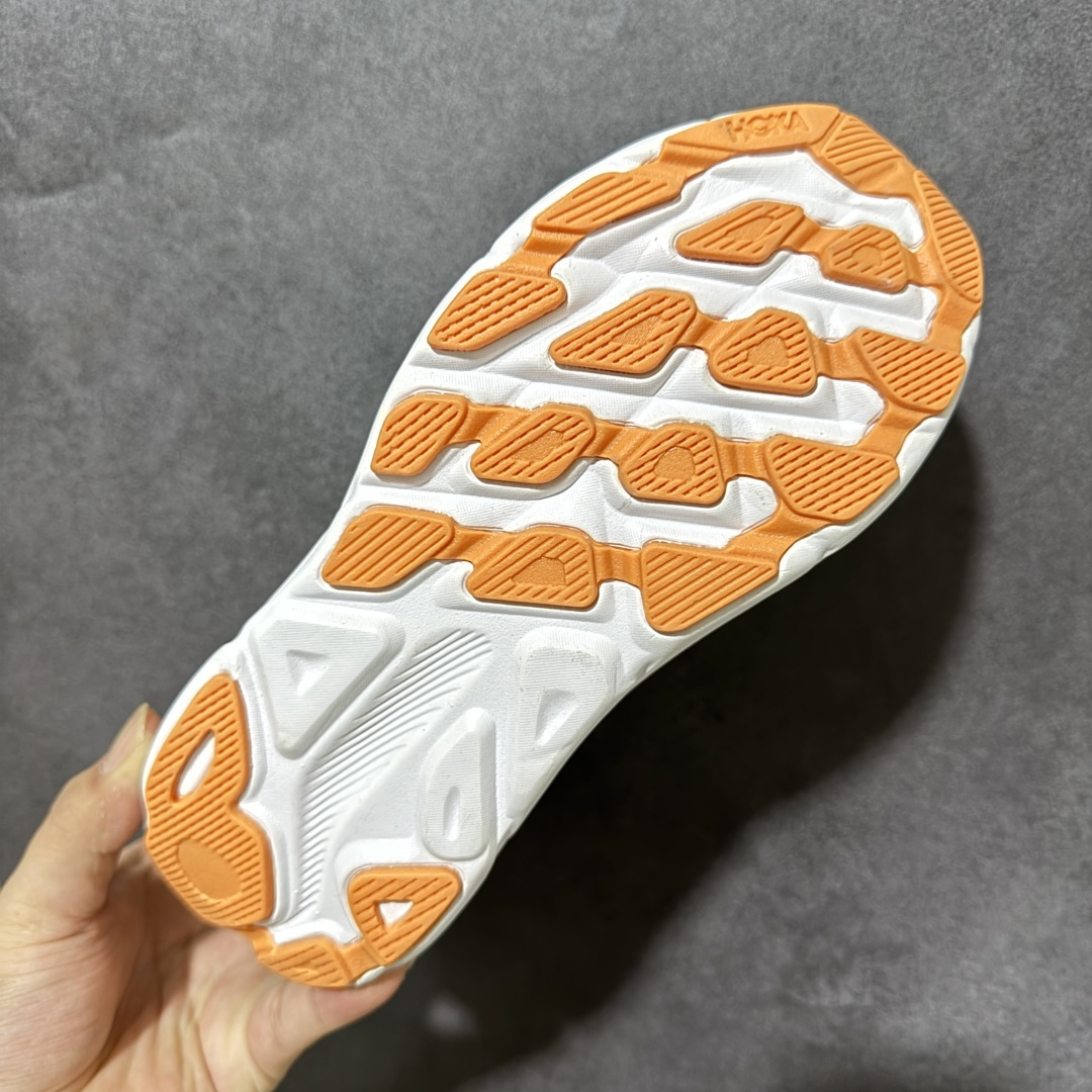 HOKA W CLIFTON PRO 轻量低帮户外越野跑鞋 户外山脉越野轻量运动跑鞋 鞋面用轻的无缝架构 鞋带用了弹性不