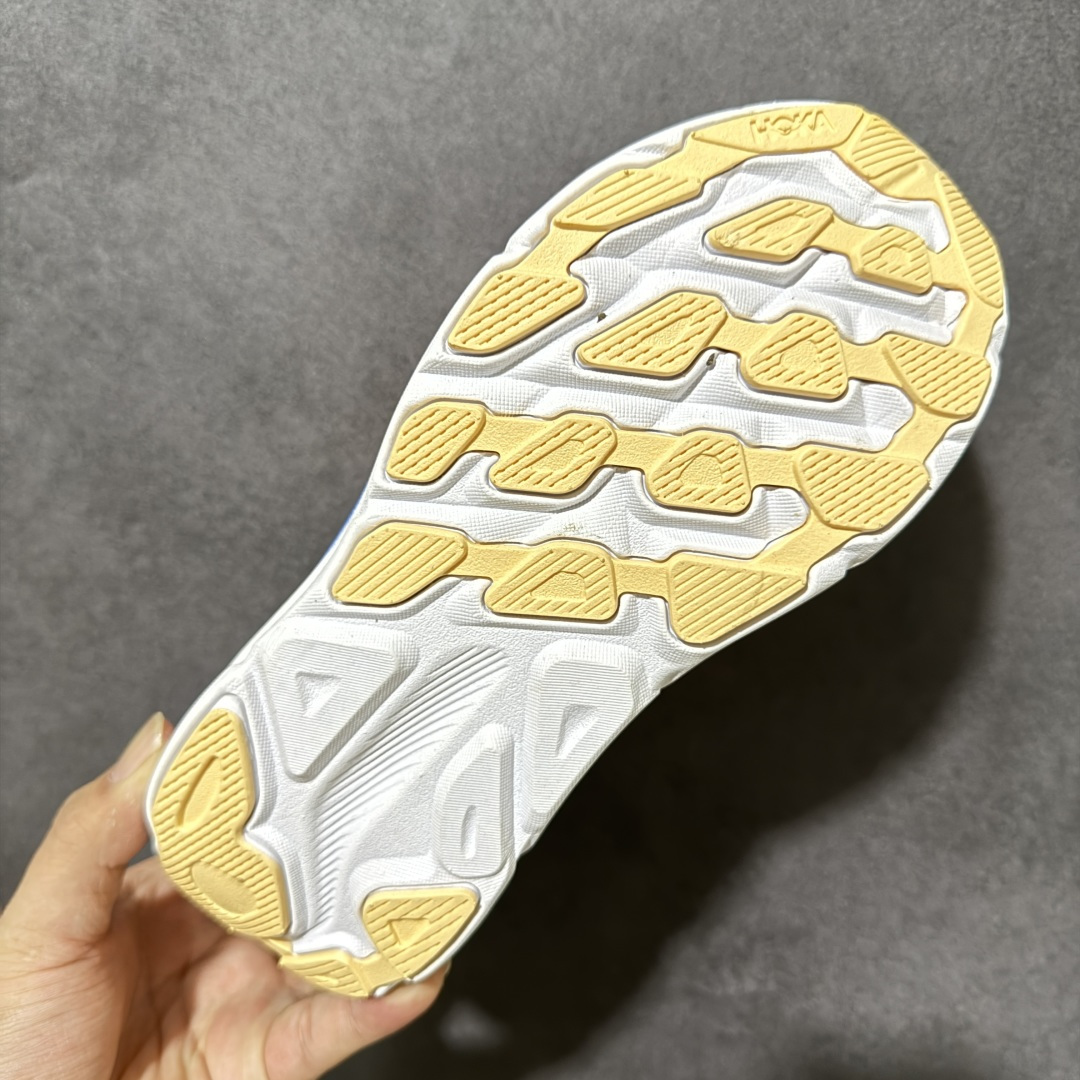 HOKA W CLIFTON PRO 轻量低帮户外越野跑鞋 户外山脉越野轻量运动跑鞋 鞋面用轻的无缝架构 鞋带用了弹性不
