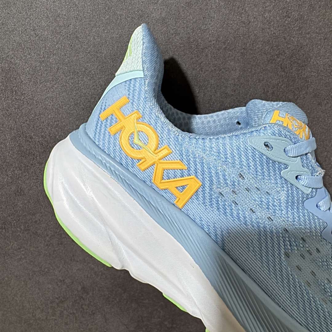 HOKA W CLIFTON PRO 轻量低帮户外越野跑鞋 户外山脉越野轻量运动跑鞋 鞋面用轻的无缝架构 鞋带用了弹性不